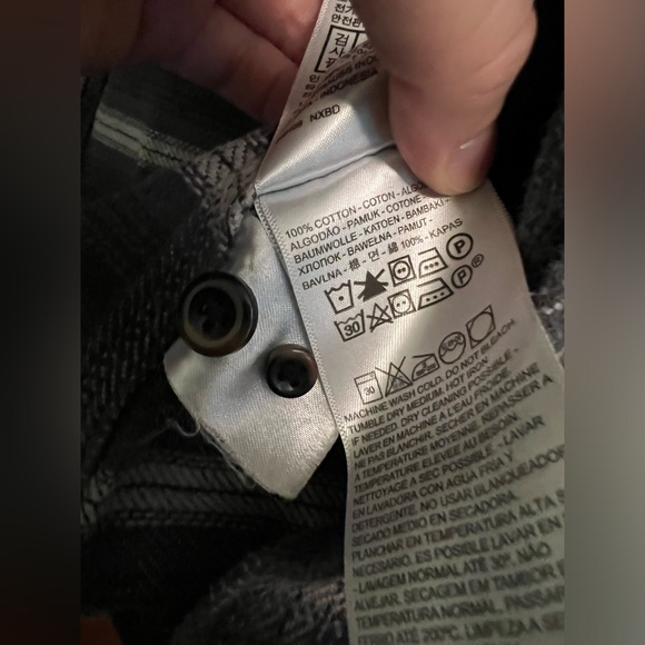 Black and gray plaid shacket Levi’s men size S - Picture 5 of 6